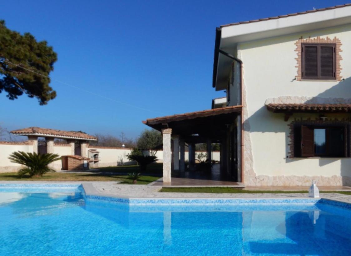 Gold House Luxury Anzio Exterior foto